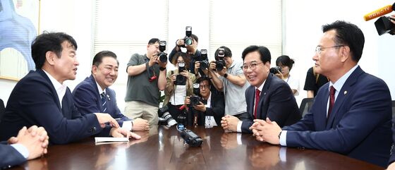 민주 "윤심 공공기관장 당장 사퇴" 국힘 "李정부 갑질 시작"(종합)