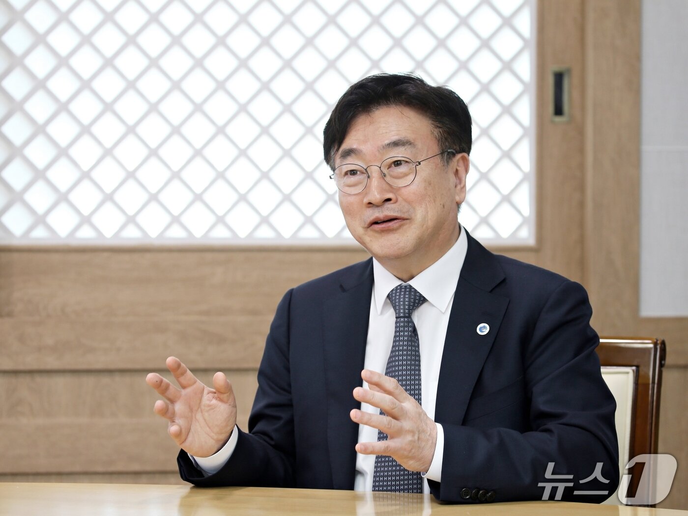 본문 이미지 - 윤원석 인천경제자유구역 청장이 뉴스1과 인터뷰를 하고 있다. &#40;인천경제자유구역청 제공. 재판매 및 DB금지&#41; / 뉴스1