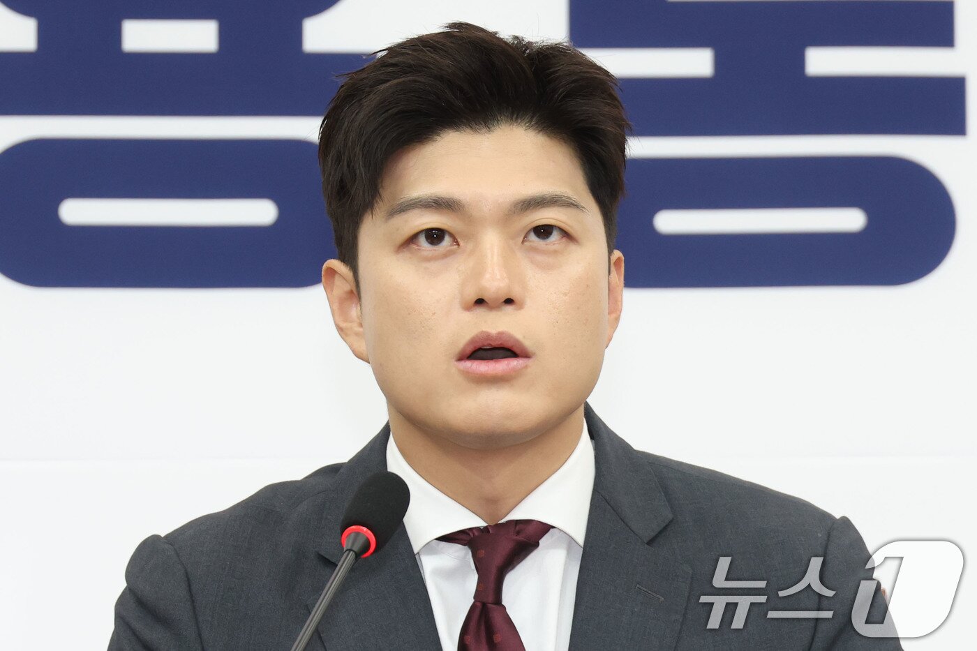 본문 이미지 - 김용태 국민의힘 비상대책위원장이 19일 오전 서울 여의도 국회에서 열린 비리백화점 이재명 정부 인사청문회 대책회의에서 발언하고 있다. 2025.6.19/뉴스1 ⓒ News1 이광호 기자