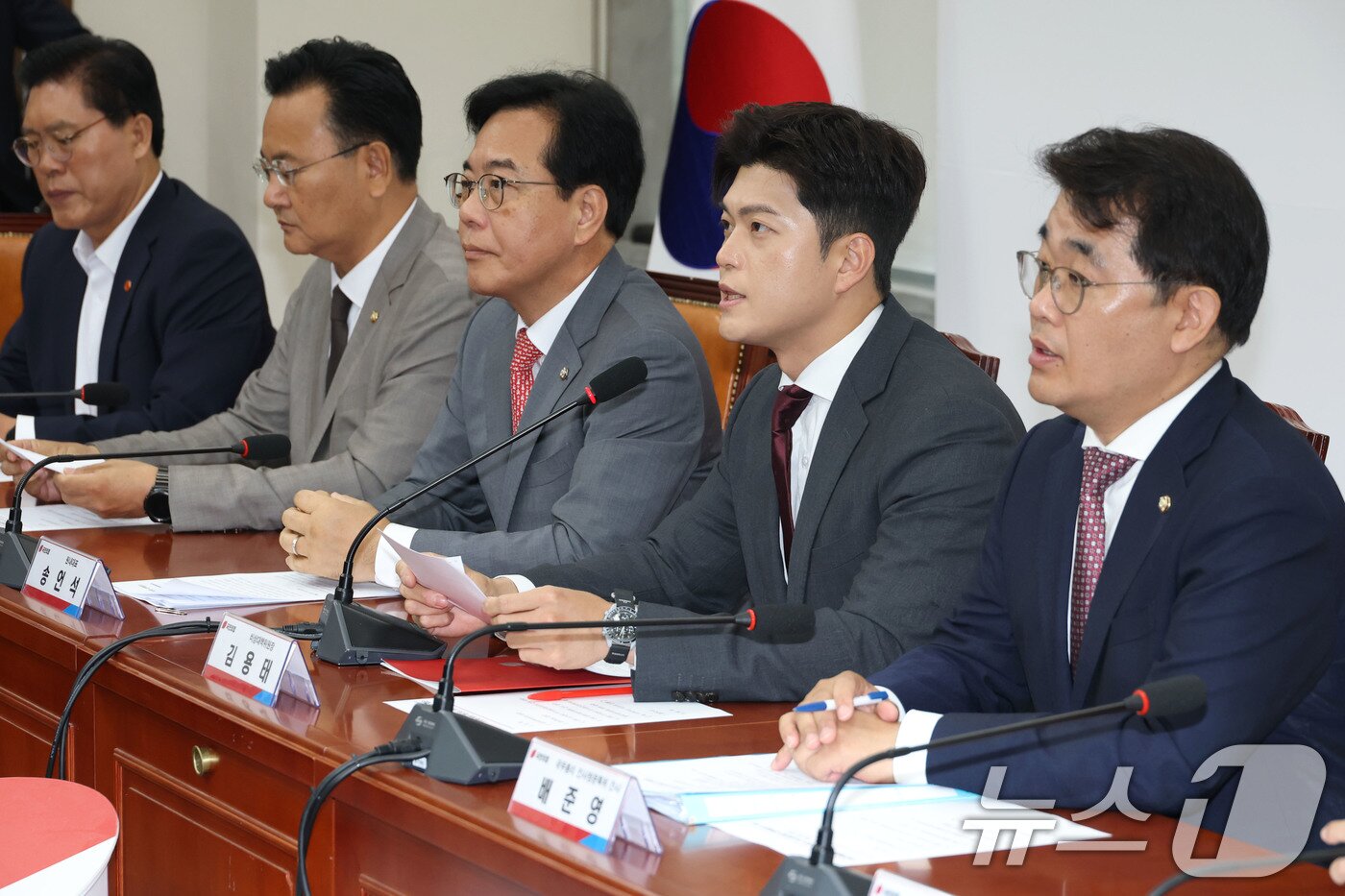 본문 이미지 - 김용태 국민의힘 비상대책위원장이 19일 오전 서울 여의도 국회에서 열린 비리백화점 이재명 정부 인사청문회 대책회의에서 발언하고 있다. 2025.6.19/뉴스1 ⓒ News1 이광호 기자