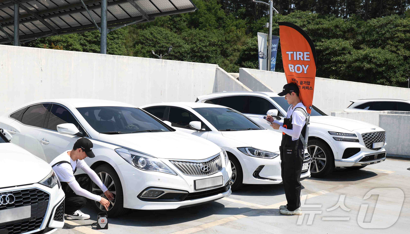 (대전=뉴스1) 이동원 기자 = 한국타이어가 오는 6월 20일부터 22일까지 3일간 대전 한화생명 볼파크에서 ‘한국타이어 스트라이크존(STRIKE ZONE)’ 팝업 이벤트를 진행한 …