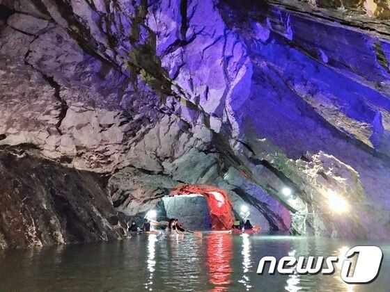 충주 활옥동굴 보트 영업 2심도 '불법'…안전진단 결과는?