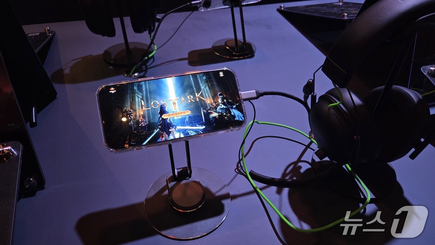 본문 이미지 - 모바일로 플레이한 '로스트아크 모바일' ⓒ 뉴스1