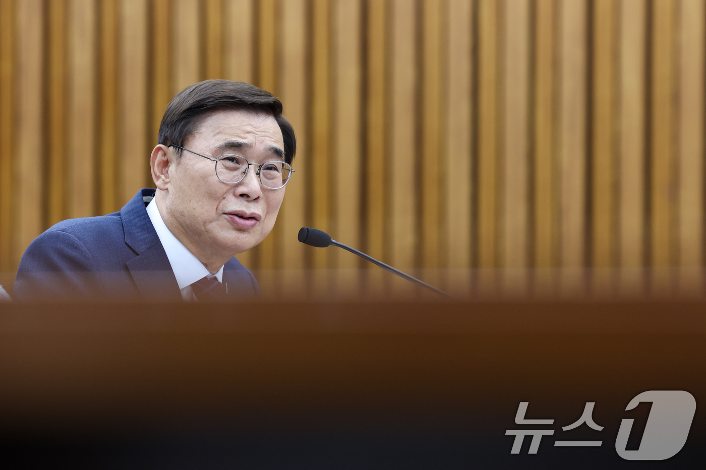 (서울=뉴스1) 안은나 기자 = 이종석 국가정보원장 후보자가 19일 오전 서울 여의도 국회에서 열린 인사청문회에 출석해 의원 질의에 답하고 있다. 2025.6.19/뉴스1