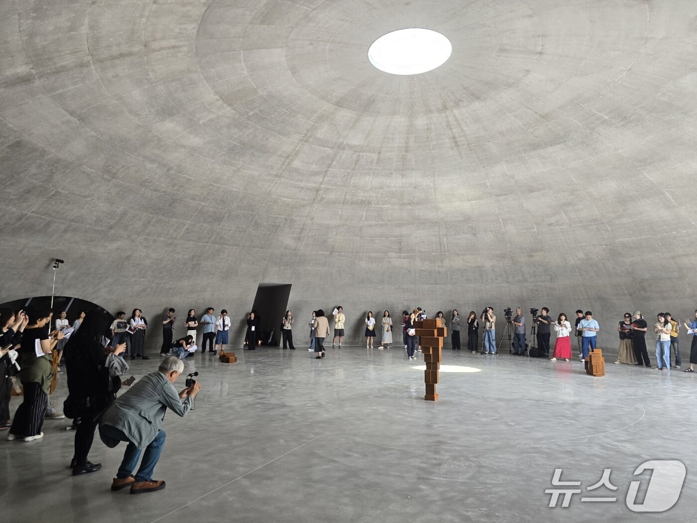 본문 이미지 - 세계적인 건축가 안도 다다오가 협업한 뮤지엄 산의 새로운 공간 '그라운드'(Ground). ⓒ 뉴스1 김정한 기자