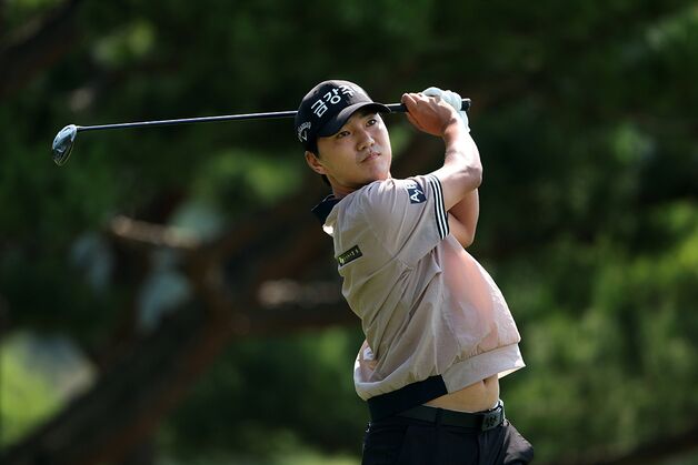 옥태훈, KPGA 선수권 첫날 8언더파 맹타…"생각한 대로 잘 됐다"