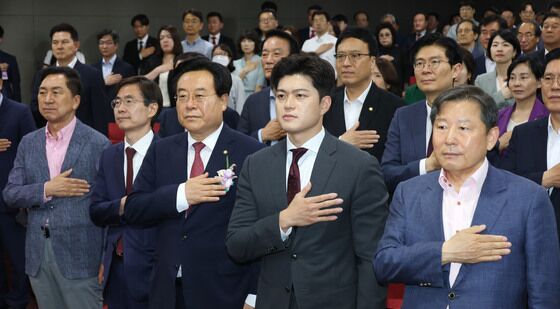 정책토론회 참석한 김용태 비대위원장