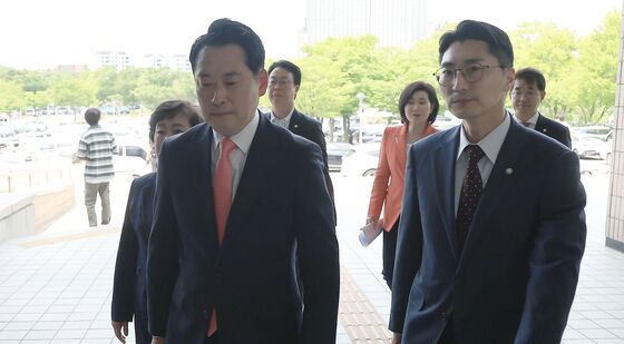 법무부 출입국외국인정책본부 향하는 국민의힘