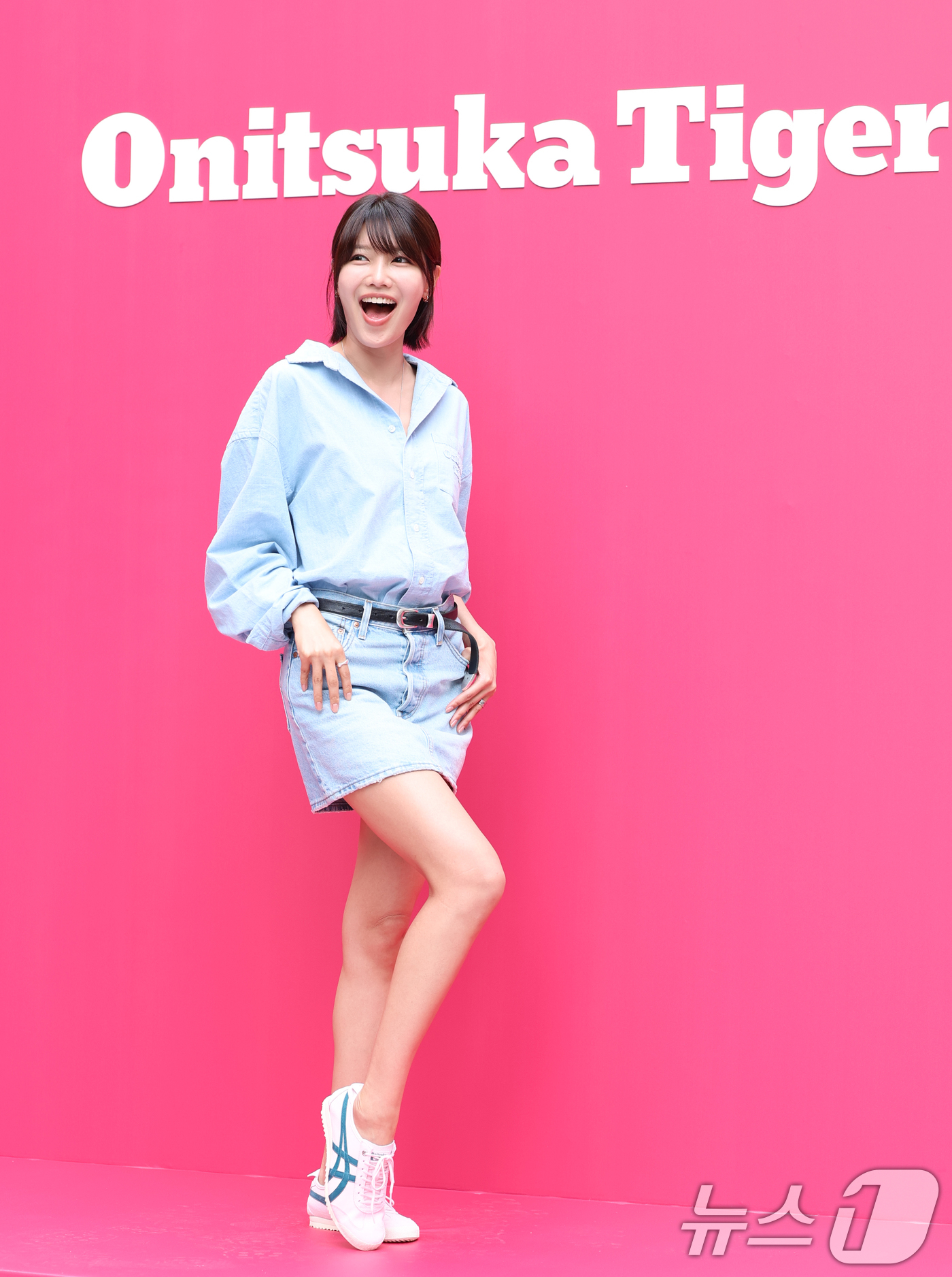 (서울=뉴스1) 권현진 기자 = 배우 최수영이 19일 오후 서울 강남구 신사동의 한 매장에서 열린 프리미엄 패션 브랜드 가로수길 플래그십 오픈 기념 포토 행사에 참석해 포즈를 취하 …