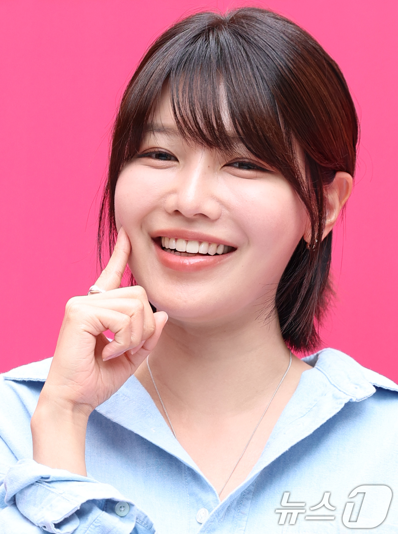 (서울=뉴스1) 권현진 기자 = 배우 최수영이 19일 오후 서울 강남구 신사동의 한 매장에서 열린 프리미엄 패션 브랜드 가로수길 플래그십 오픈 기념 포토 행사에 참석해 포즈를 취하 …