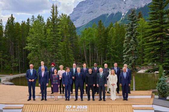 'G7 정상외교 데뷔' 李대통령 국정 지지도 59.3% [리얼미터]