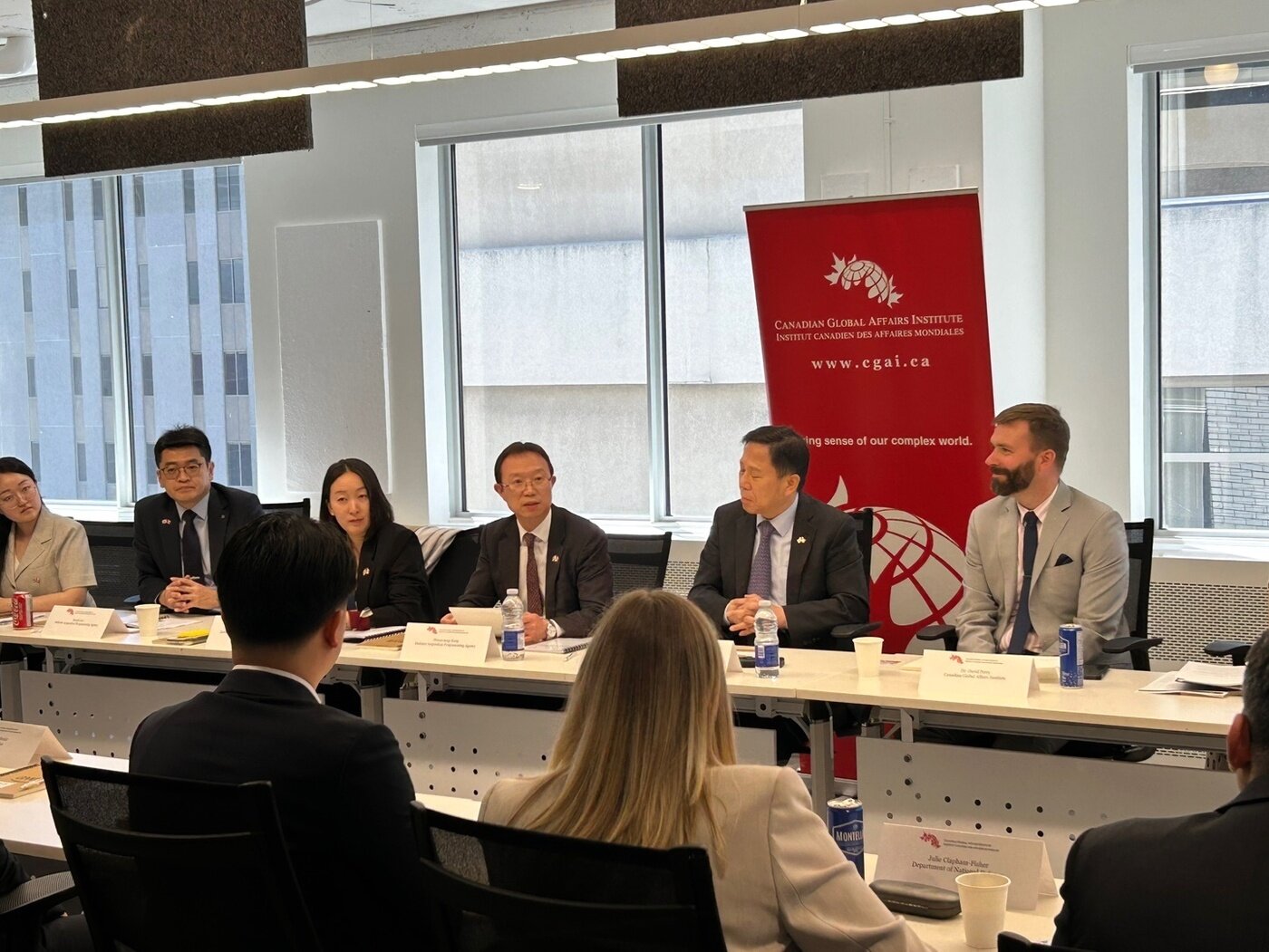 본문 이미지 - 강환석 방위사업청 차장이 캐나다 국제문제연구소(CGAI) 주관 포럼에 참석하고 있다.(방위사업청 제공)