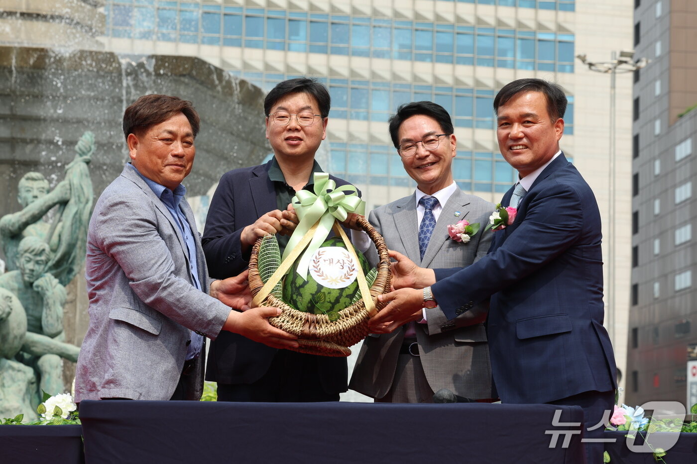 본문 이미지 - 명품수박 경진대회 대상 수박(고창군 제공, 재판매 및 DB금지) 