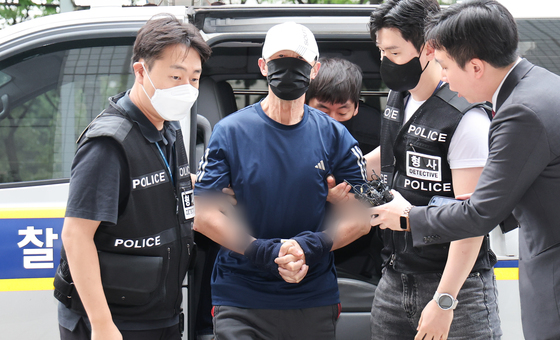 지하철 5호선 방화범, 구속심사 출석…"이혼소송서 6.8억 달라고 해 억울"  