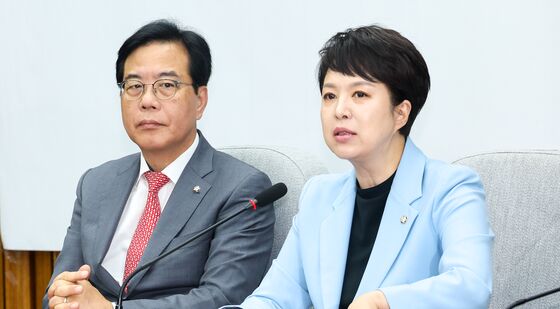 발언하는 김은혜 원내정책수석