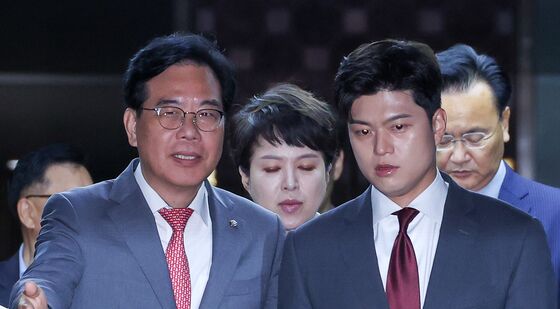 의총 입장하는 김용태·송언석