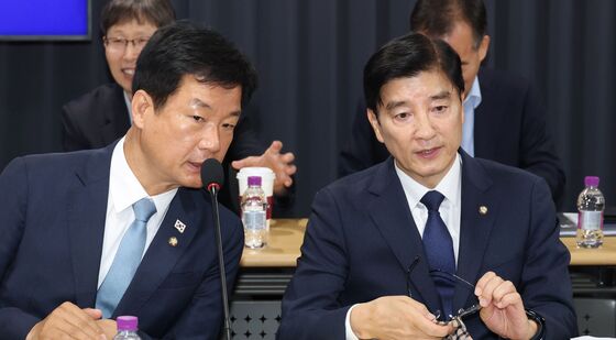 대화 나누는 이해식·박균택