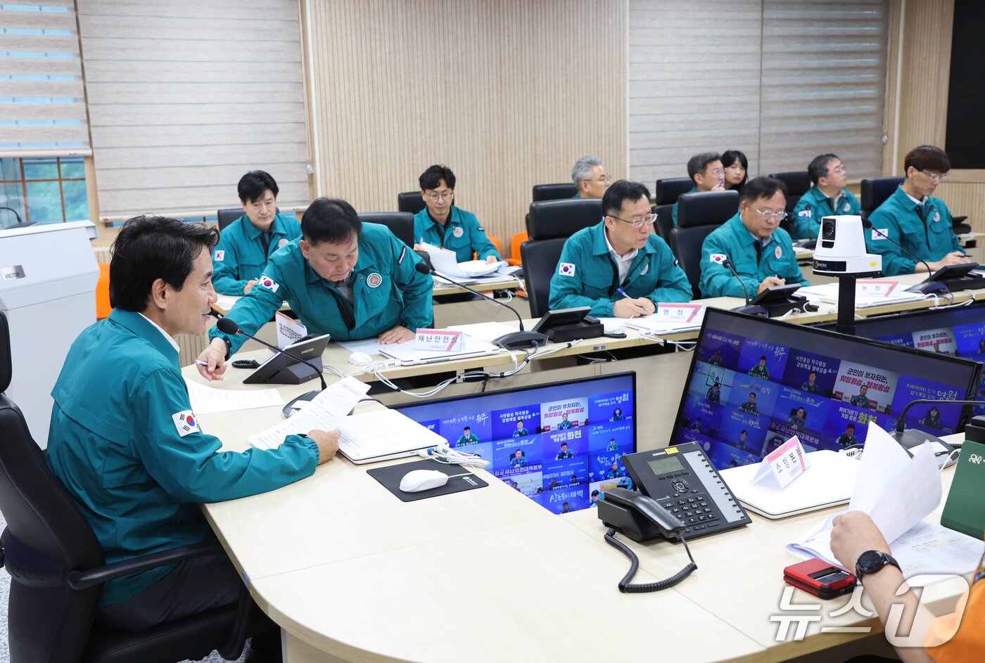 본문 이미지 - 김진태 강원도지사가 20일 오전  도청  재난상황실에서 호우 대응상황 점검회의를 개최했다.(강원도 제공, 재판매 및 DB금지)