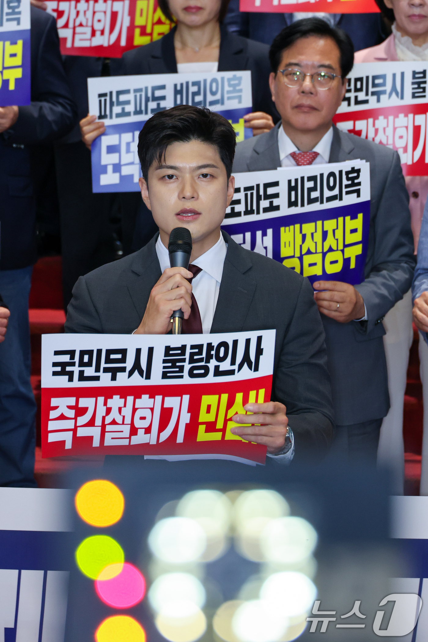 (서울=뉴스1) 안은나 기자 = 김용태 국민의힘 비상대책위원장이 20일 오전 서울 여의도 국회에서 '비리백화점 이재명 정부 인사청문회 대책 긴급의원총회'를 마친 뒤 김민석 국무총리 …