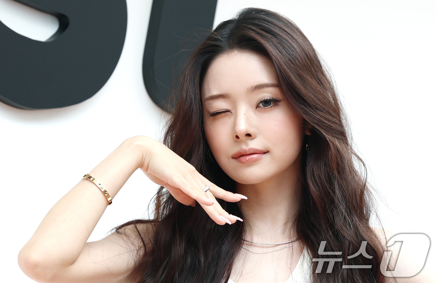 (서울=뉴스1) 권현진 기자 = 방송인 프리지아가 20일 오후 서울 강남구 꼴라보하우스 도산에서 열린 프리미엄 가전 브랜드 샤크닌자의 팝업 포토세션에 참석해 포즈를 취하고 있다. …