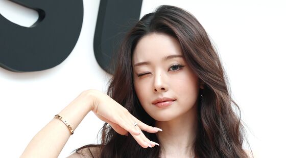 프리지아, 윙크