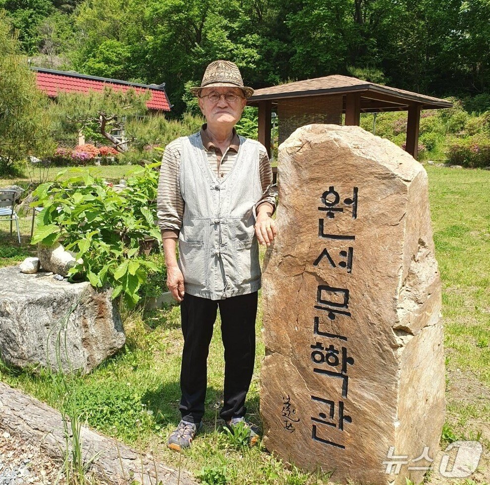 본문 이미지 - 제천출신 국문학자 오탁번 시인.(제천문화재단 제공. 재판매 및 DB금지)/뉴스1  