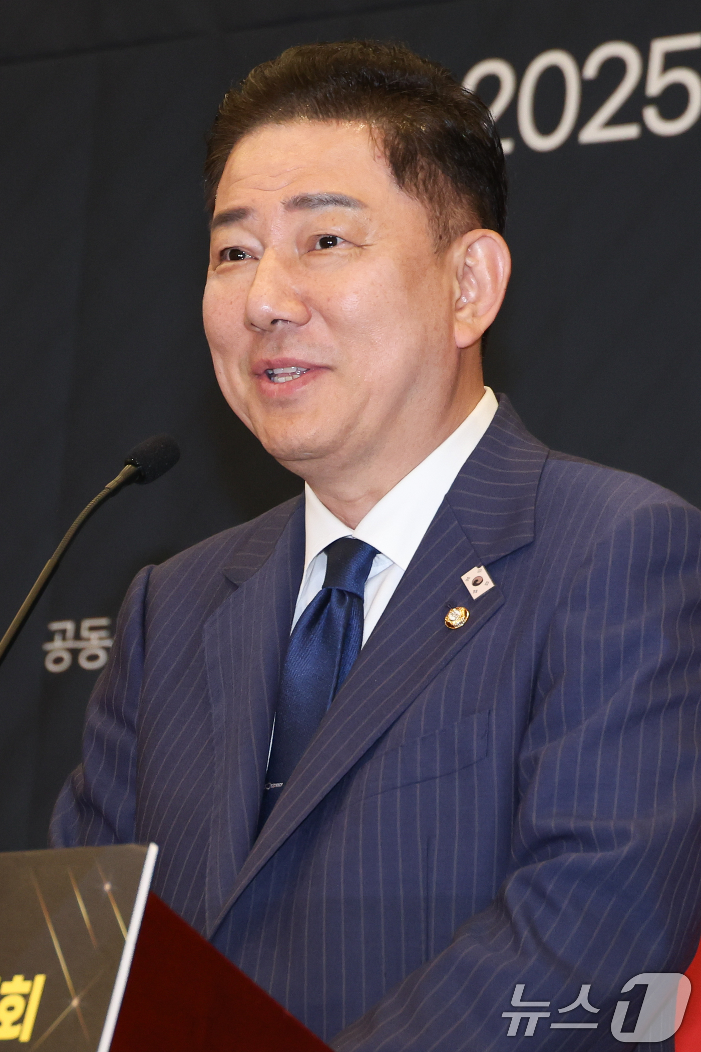 (서울=뉴스1) 안은나 기자 = 김병기 더불어민주당 대표 직무대행 겸 원내대표가 20일 오후 서울 여의도 국회 박물관에서 열린 광복 80주년 일제강점기 한국인 국적 학술토론회에 참 …