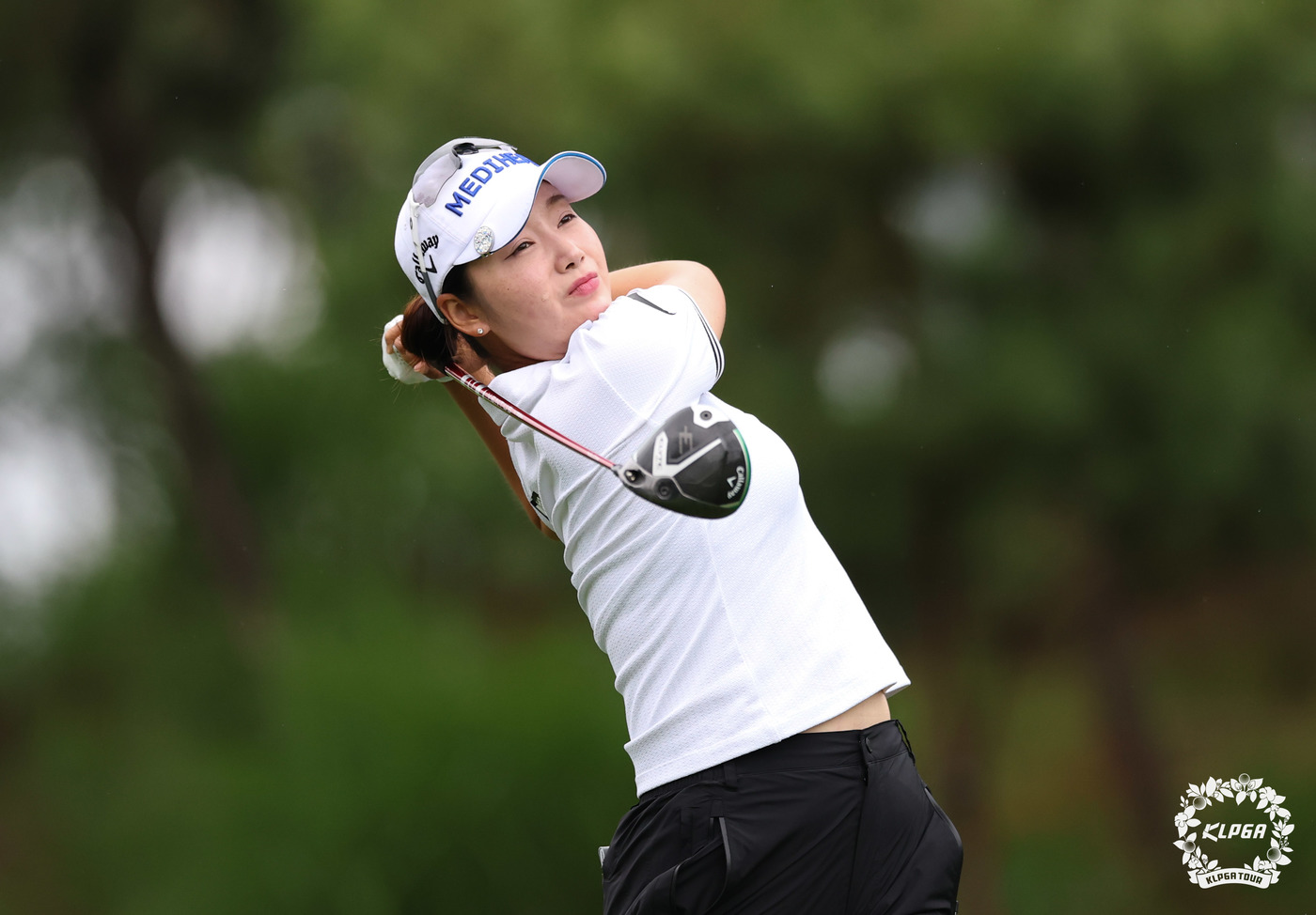 (서울=뉴스1) = 한진선이 20일 경기 안산 대부도에 위치한 더헤븐CC에서 열린 '더헤븐 마스터즈' 1라운드 1번 홀에서 티샷을 하고 있다. (KLPGA 제공. 재판매 및 DB …