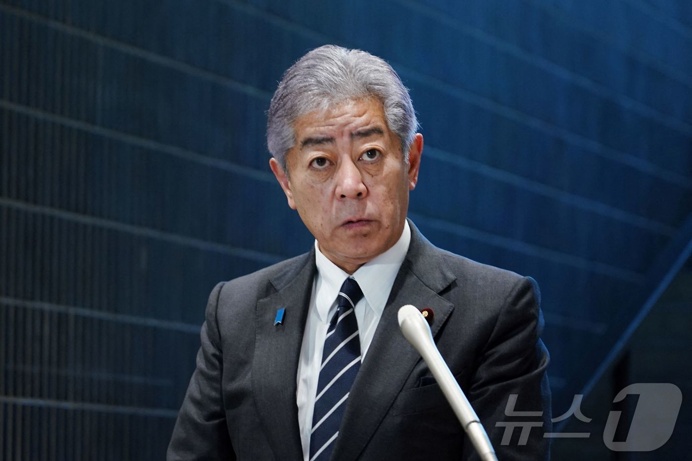 (도쿄 AFP=뉴스1) 김지완 기자 = 20일 이와야 다케시 일본 외무상이 도쿄 외무성 청사에서 이스라엘 거주 일본인 대피와 관련해 기자회견을 갖고 있다. 2025.06.20ⓒ A …