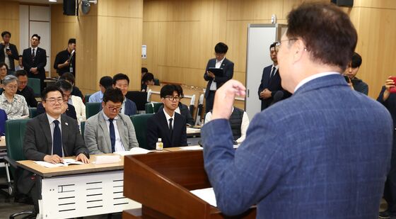 우원식 축사 듣는 박찬대