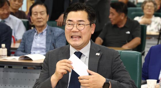 밝은 표정의 박찬대 전 원내대표