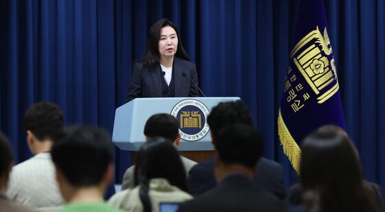 강유정 대변인, 특검보 임명 관련 브리핑
