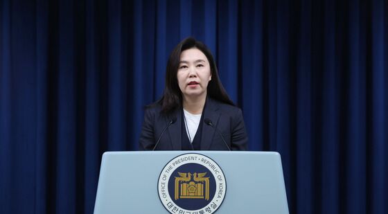 브리핑 하는 강유정 대변인