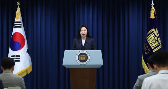 강유정 대변인, 특검보 임명 관련 브리핑