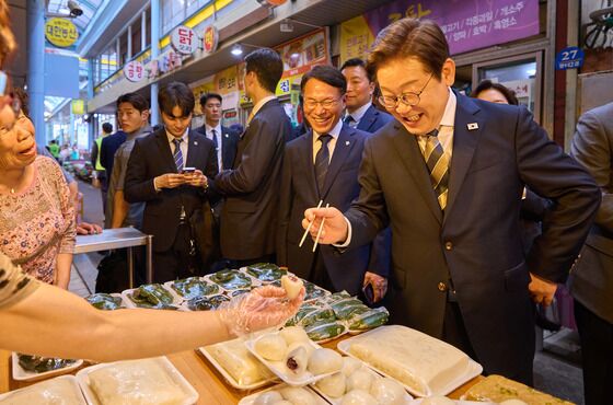 '20조' 더 풀었다…낙수효과 기대하는 편의점·백화점