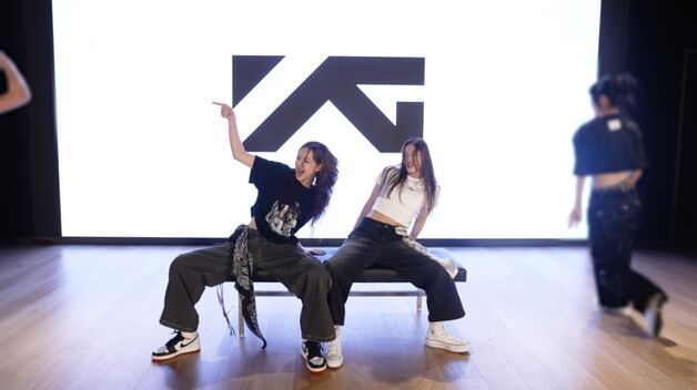 YG 새 걸그룹 이벨리·찬야, 댄스 퍼포먼스 영상 공개