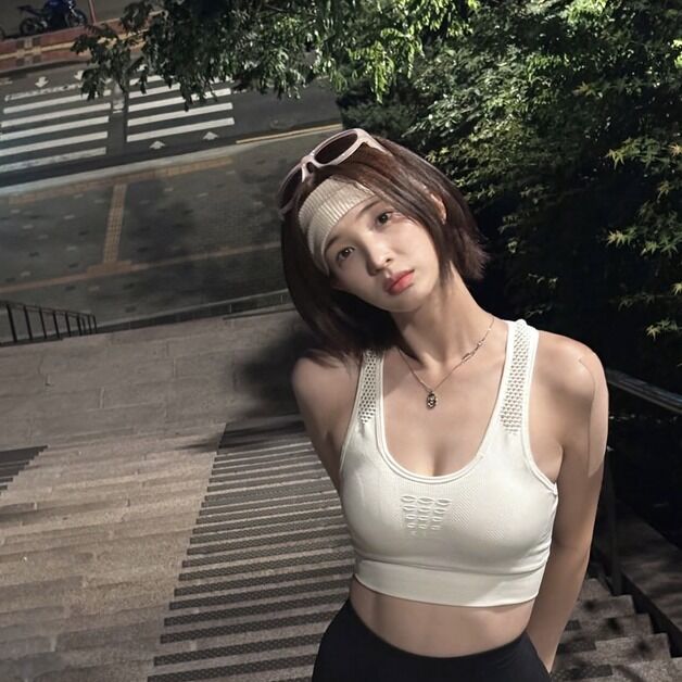 러닝룩 입은 율희, 눈에 띄는 복근+글래머 몸매 [N샷]