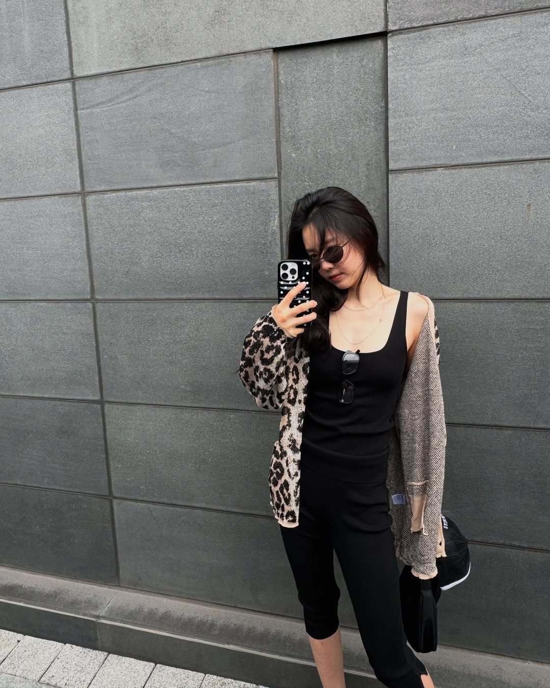 본문 이미지 - 손나은 SNS