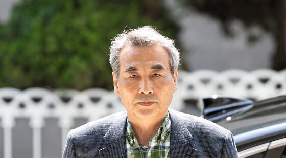 주말 출근하는 민중기 특검
