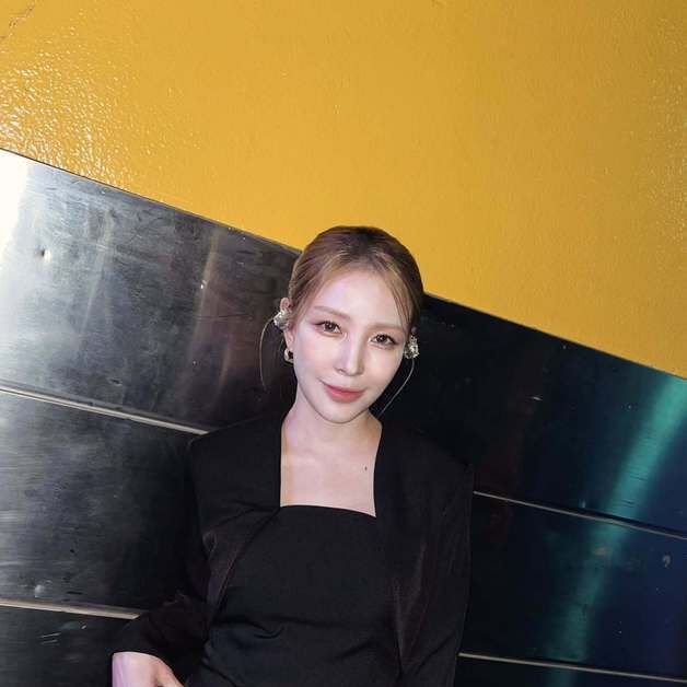 보아, 올블랙 의상에 탈색 머리…독보적 시크미 [N샷]