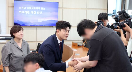 의대생 손잡는 김용태 비대위원장