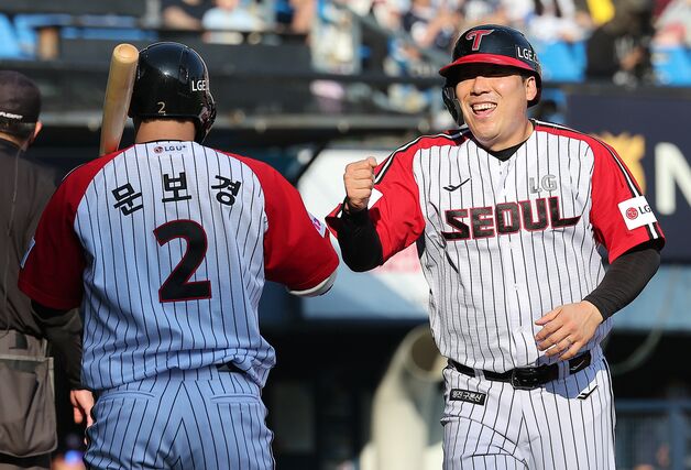'송승기 호투·장단 15안타' LG, 두산 13-5 격파…2연패 탈출