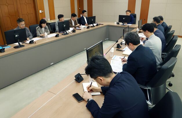 "美, 이란 공습에 증시는"…거래소, '긴급 시장점검회의' 개최