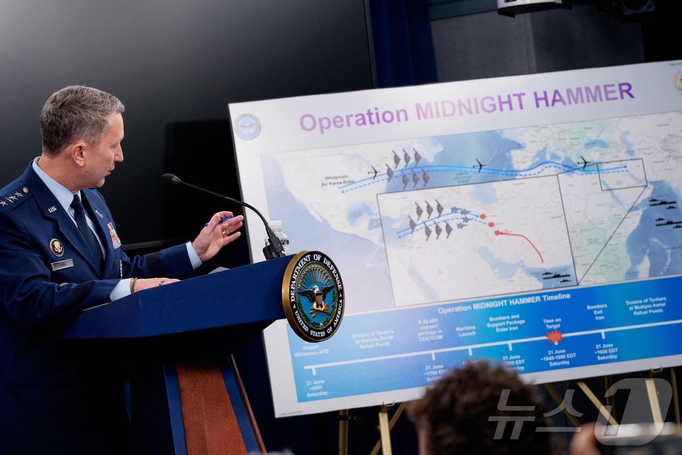(알링턴 AFP=뉴스1) 류정민 특파원 = 미국 합동참모본부 의장 공군 대장 댄 케인이 22일(현지시간) 워싱턴DC 인근 버지니아주 알링턴의 펜타곤(국방부 청사)에서 열린 기자회견 …