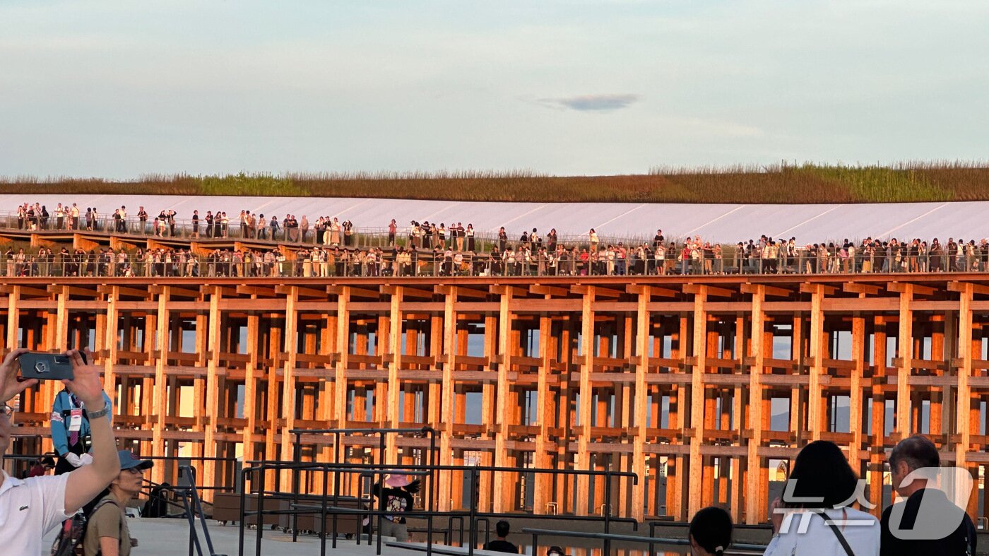 본문 이미지 - 해질 무렵 그랜드 링ⓒ News1 윤슬빈 기자