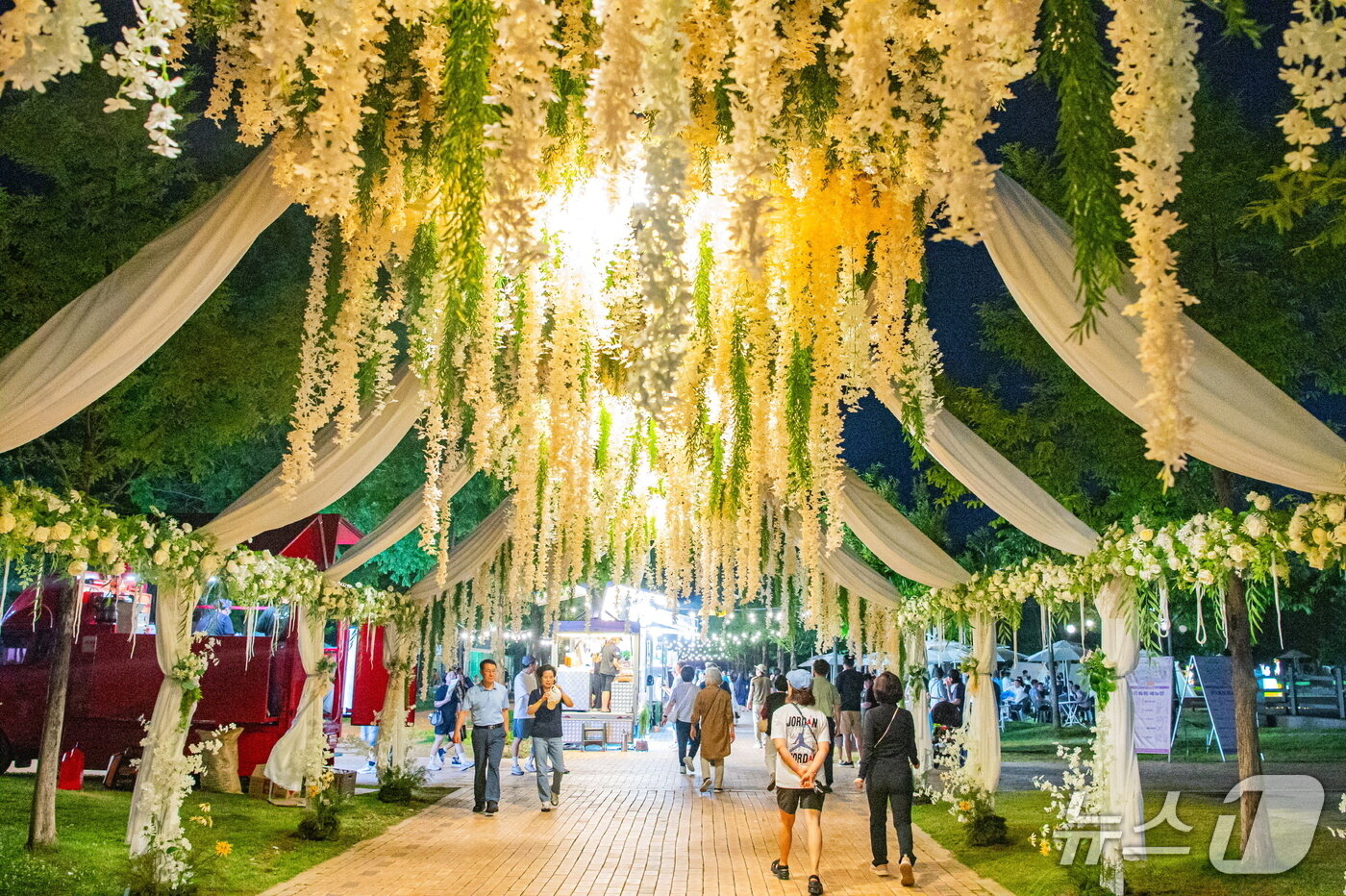 본문 이미지 - &#39;2025 대한민국 정원산업박람회 in 진주&#39; 행사장&#40;진주시 제공. 재판매 및 DB금지&#41;.