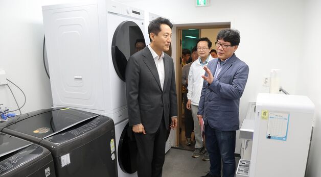 온기 창고 시설물 둘러보는 오세훈 서울시장