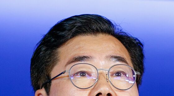 눈시울 붉히는 박찬대