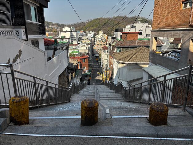 강서구, 화곡동 곰달래로 가파른 계단길에 승강시설 조성