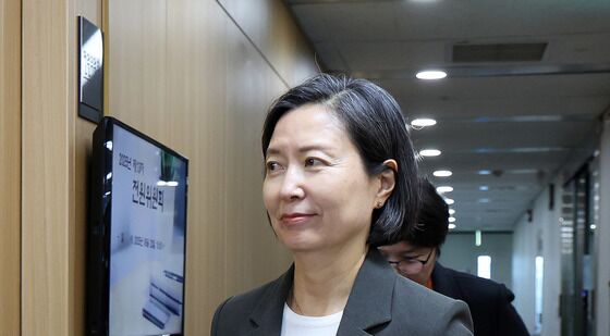 전원위원회 입장하는 이숙진 국가인권위 상임위원